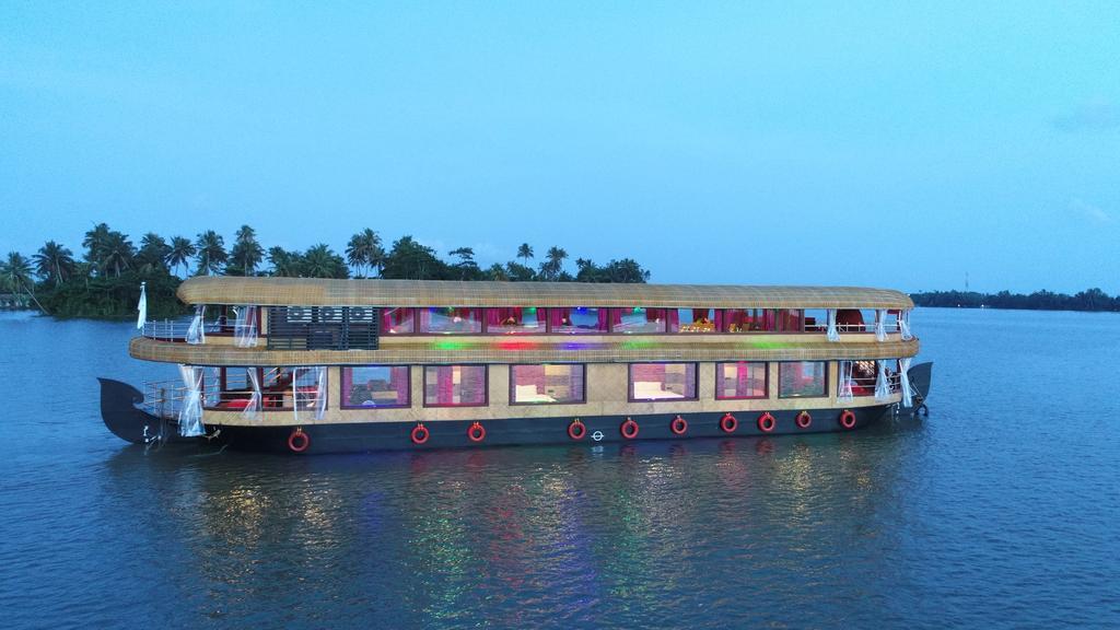 Ramada By Wyndham Alleppey Alappuzha Exteriér fotografie